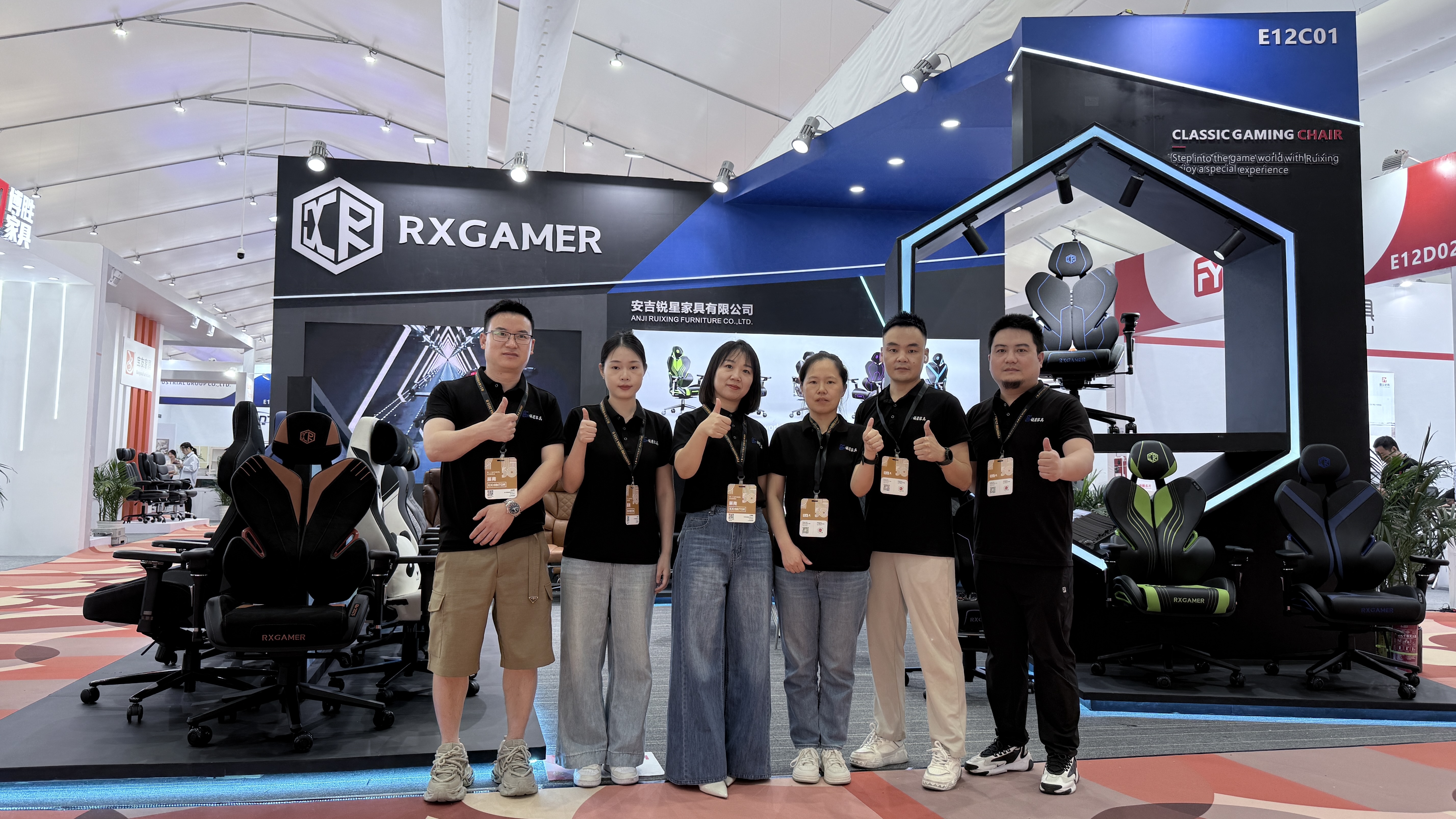 Мебель Anji Ruixing успешно демонстрирует на 30 -й международной мебельной ярмарке в Китае.